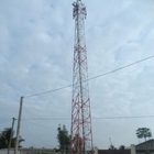 Trójnożna kątowa stalowa wieża telekomunikacyjna 33KV z anteną i wspornikami Mw