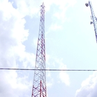 Wieża antenowa GSM na dachu dla energii elektrycznej