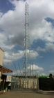 Kątowa wielokątna stalowa wieża telekomunikacyjna ze wspornikiem i akcesoriami Hdg