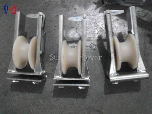 Blok do naciągania przewodów wysokiego napięcia z krążkiem z nylonu i niestandardowym wymiarem krążka do zastosowań w napowietrznych liniach energetycznych