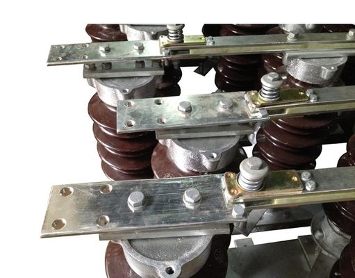 Izolator obrotowy porcelanowy 36KV 1250A z konstrukcją montażową
