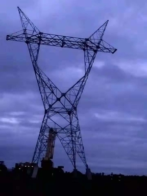 ASTM123 230KV 400KV Stalowe wieże kratowe do napowietrznej linii przesyłowej