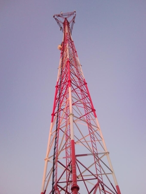 ISO 1461 ASTM A123 HDG Rurowa stalowa wieża telekomunikacyjna