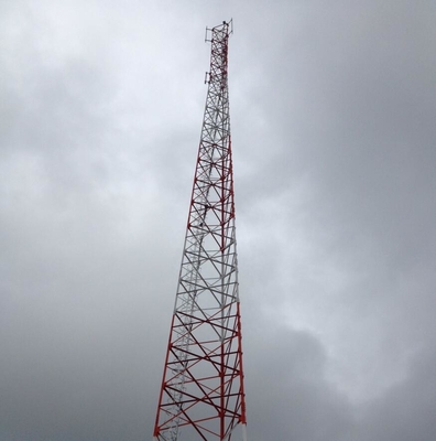 4-nożna konstrukcja stalowa wieża telekomunikacyjna ze wspornikiem