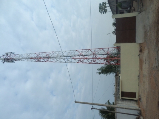 Wieża telekomunikacyjna anteny 110KV Ocynkowana stalowa konstrukcja radaru kątowego