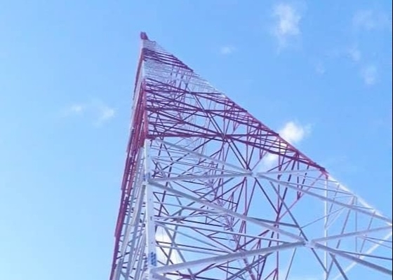 Wieża telekomunikacyjna anteny 110KV Ocynkowana stalowa konstrukcja radaru kątowego