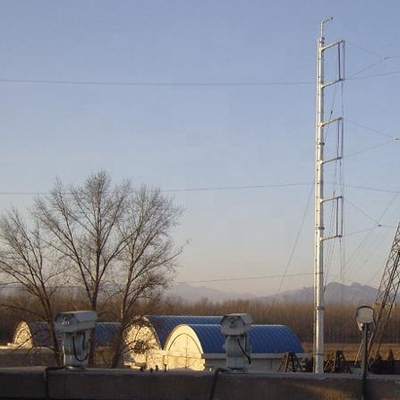 Ocynkowana stalowa wieża monopolowa ze światłami lotniczymi elektrycznymi